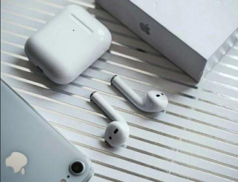 В чем разница между наушниками Apple 1-го и 2-го поколений?